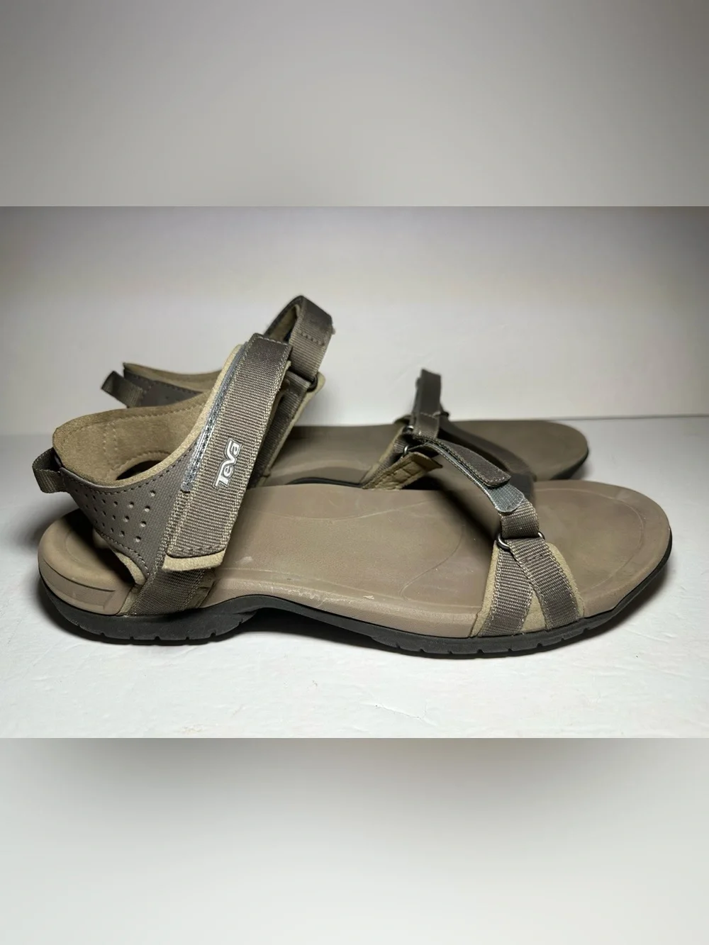 Teva Verra Womens Grey Ankle Strap Sport Trail Hiking Outdoor Sandal Shoe Sz 11